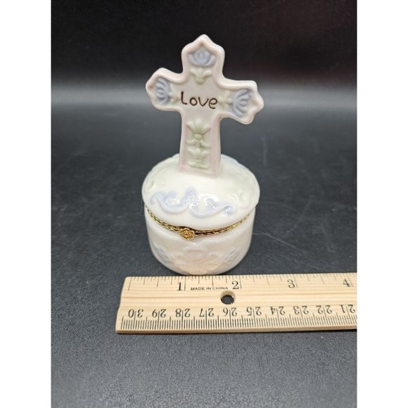 Greenbrier International Cross Trinket Box Magnetic Closure Pastel Colors Easter - Picture 11 of 11